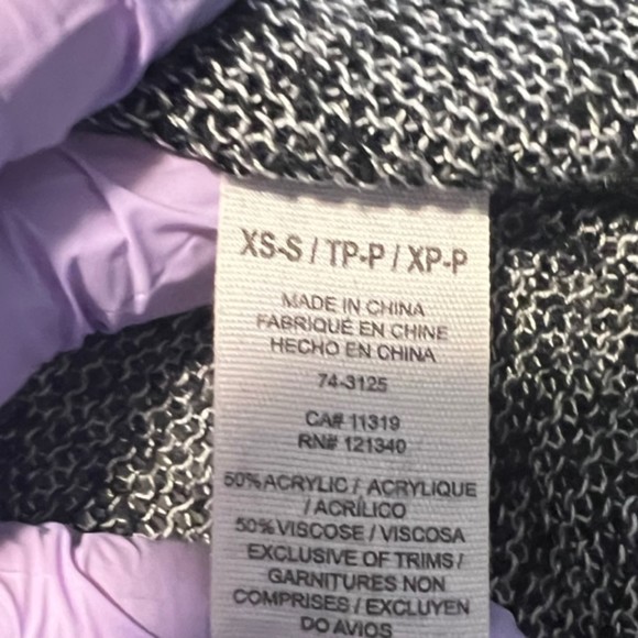 GARAGE Womens Black & White Knit Round Neck Pullover Sweater Size XS-S - Picture 6 of 10